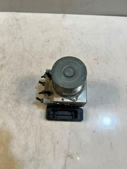 BMW 535i F10 F11 F06 F12 F13 ABS Pump Control Module 6868335 OEM 2011-2016