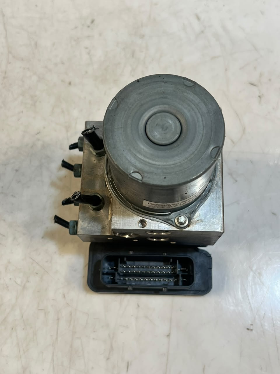 BMW 535i F10 F11 F06 F12 F13 ABS Pump Control Module 6868335 OEM 2011-2016