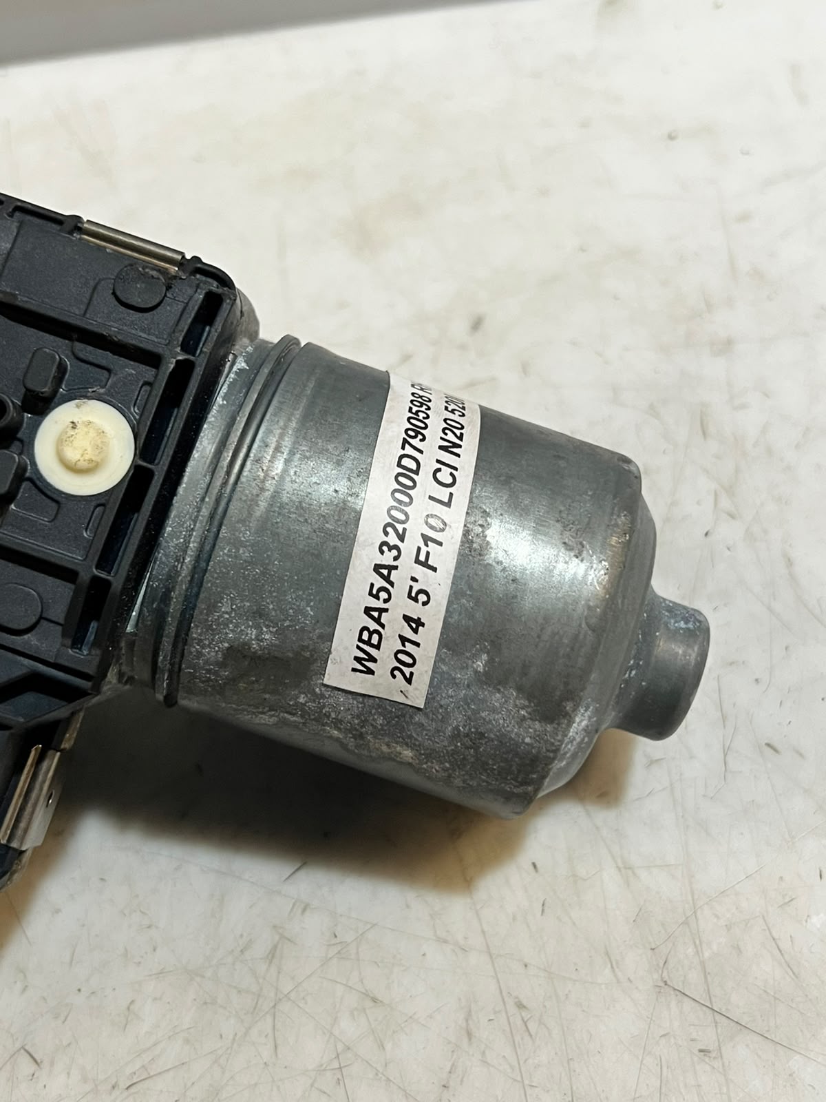 BMW 5 Series F10 F11 Front Wiper Motor & Linkage 7308772 OEM 2009-2017