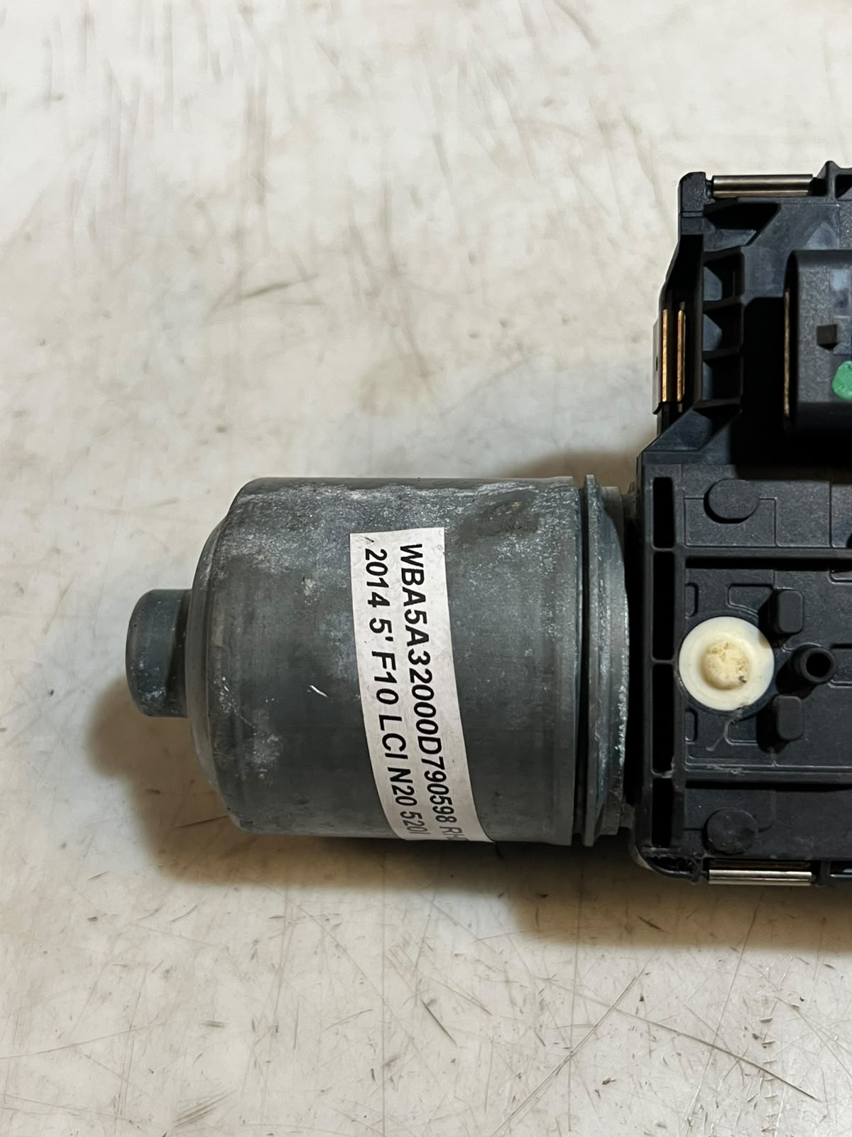 BMW 5 Series F10 F11 Front Wiper Motor & Linkage 7308772 OEM 2009-2017