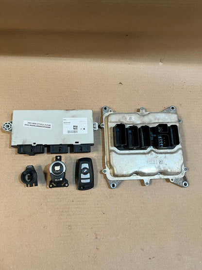 2014 BMW 520i F10 LCI N20 Engine ECU DME Control Unit Set 8631725 OEM