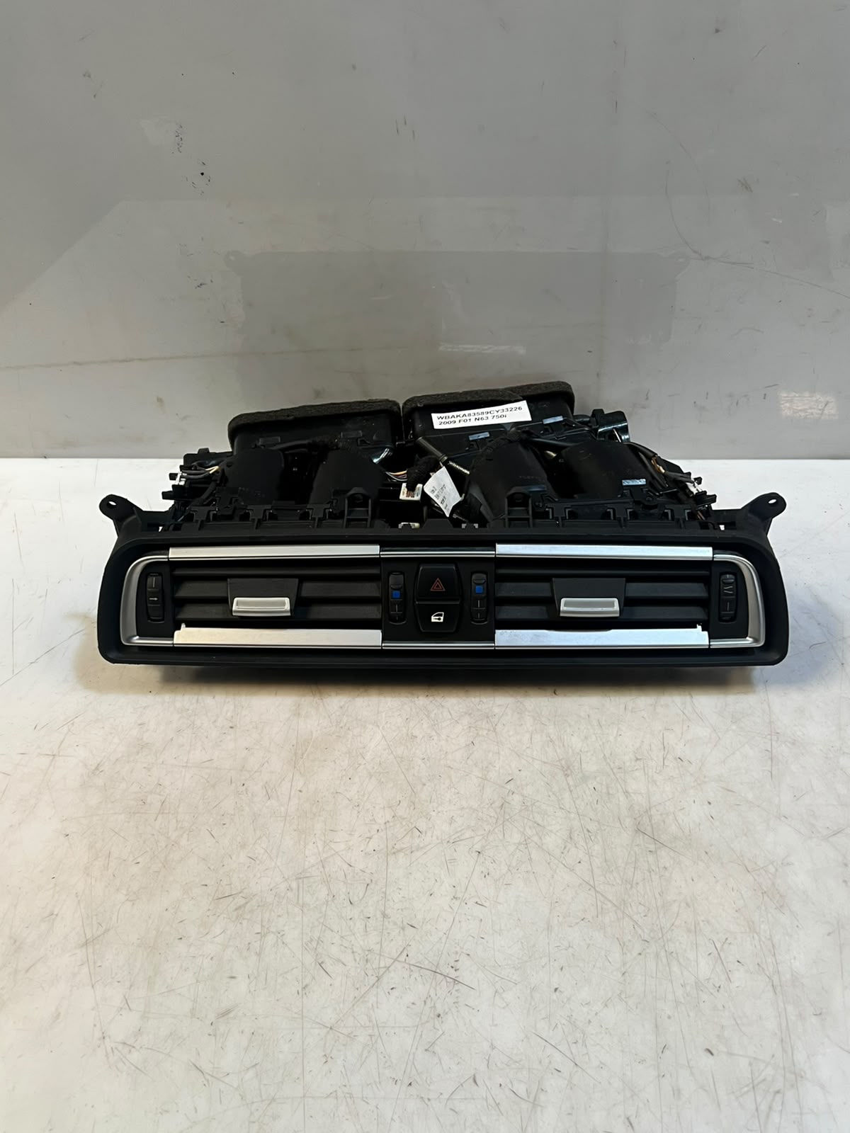 BMW 7 Series F01 F02 F03 F04 750i Center Dash Air Vent 9115859 OEM RHD