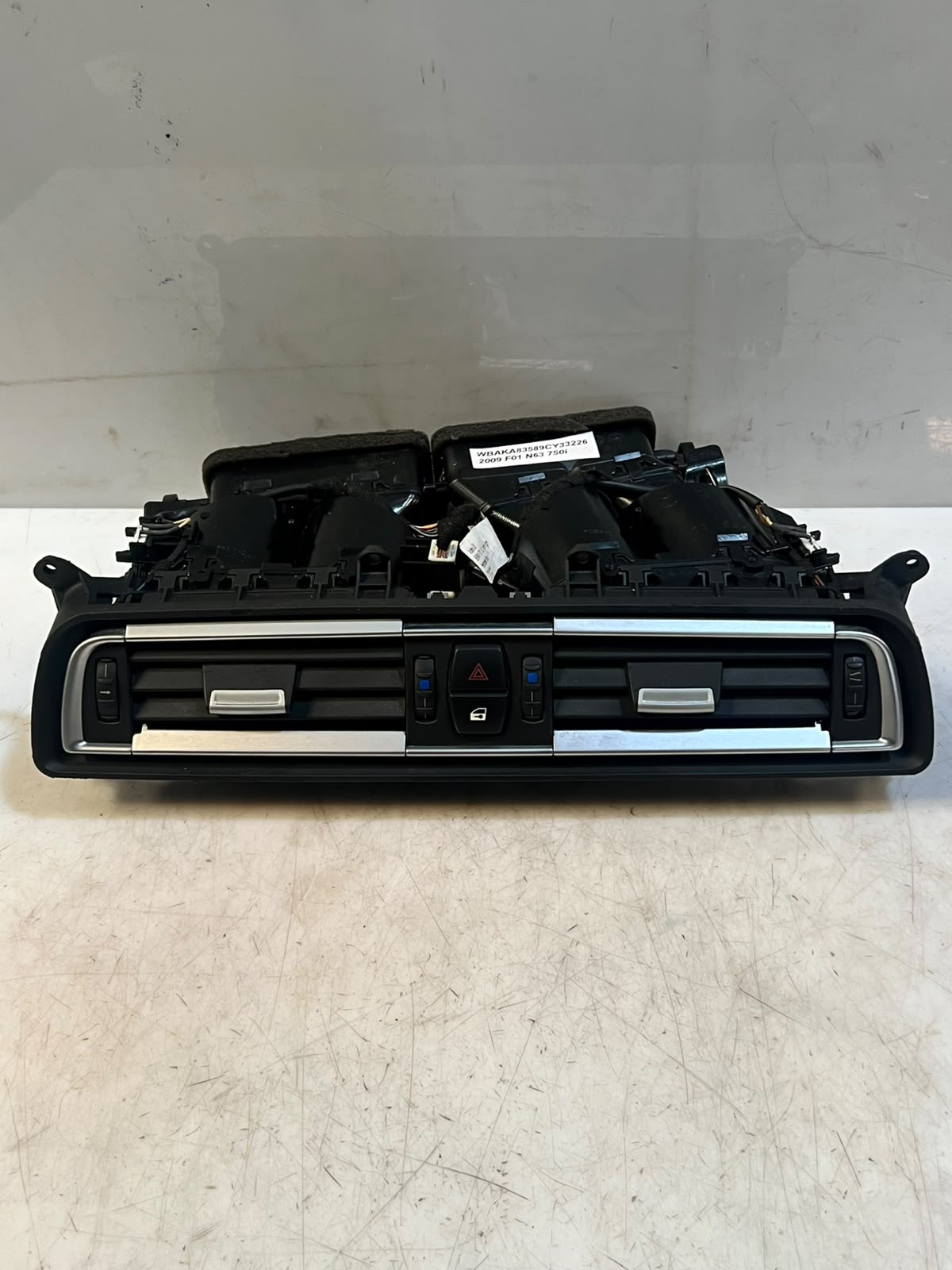 BMW 7 Series F01 F02 F03 F04 750i Center Dash Air Vent 9115859 OEM RHD