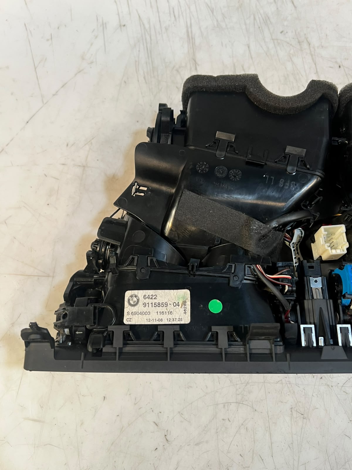 BMW 7 Series F01 F02 F03 F04 750i Center Dash Air Vent 9115859 OEM RHD