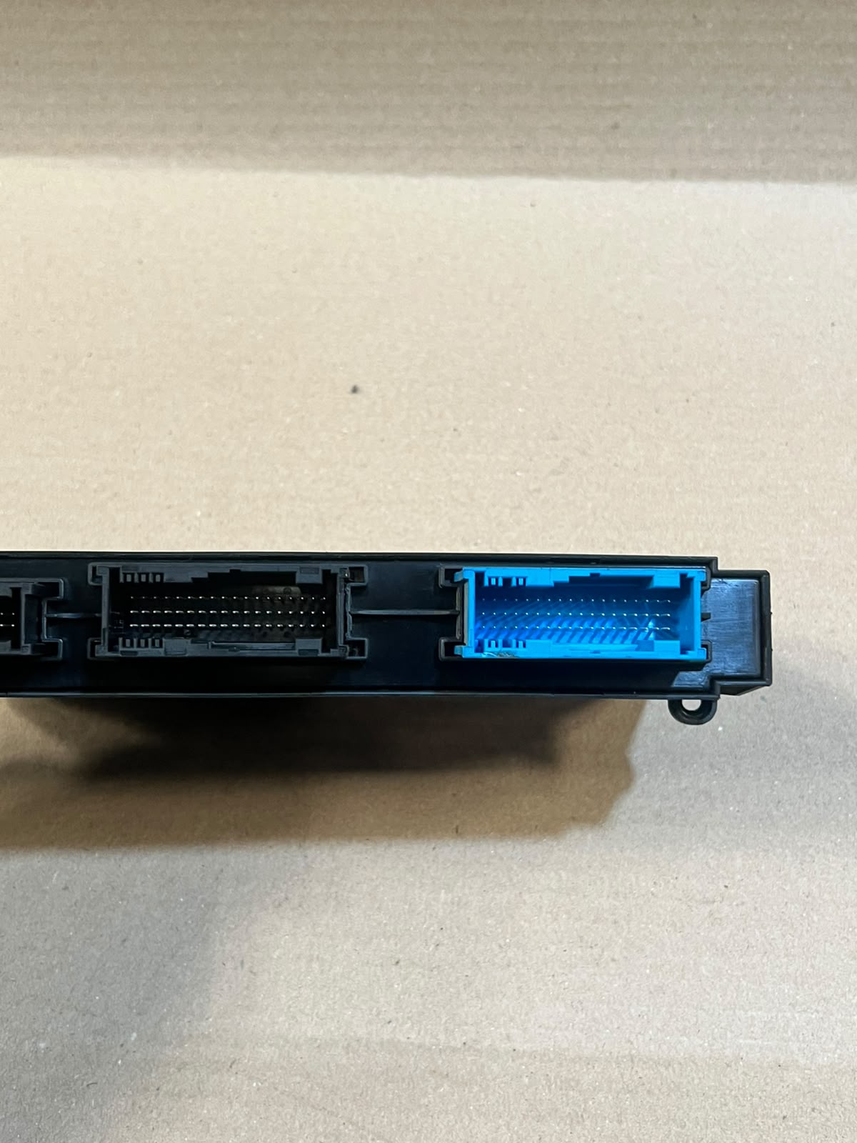 BMW 520d 530d F10 F11 Body Control Module Junction Box JBE 9244392 OEM