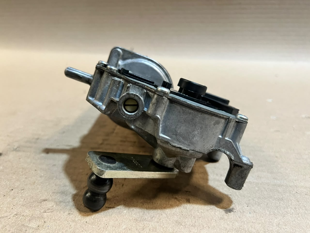 BMW X5 E70 X6 E71 Front Windshield Wiper Motor Assembly 7200536 OEM 2007-2013