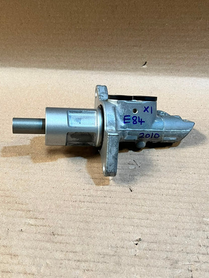 2010 BMW X1 E84 xDrive20d Brake Master Cylinder Hydraulic Pump Used Genuine OEM