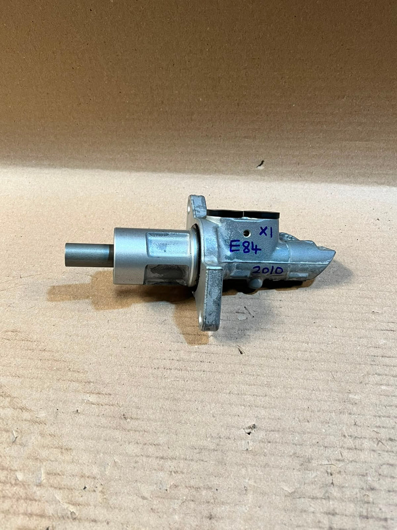 2010 BMW X1 E84 xDrive20d Brake Master Cylinder Hydraulic Pump Used Genuine OEM