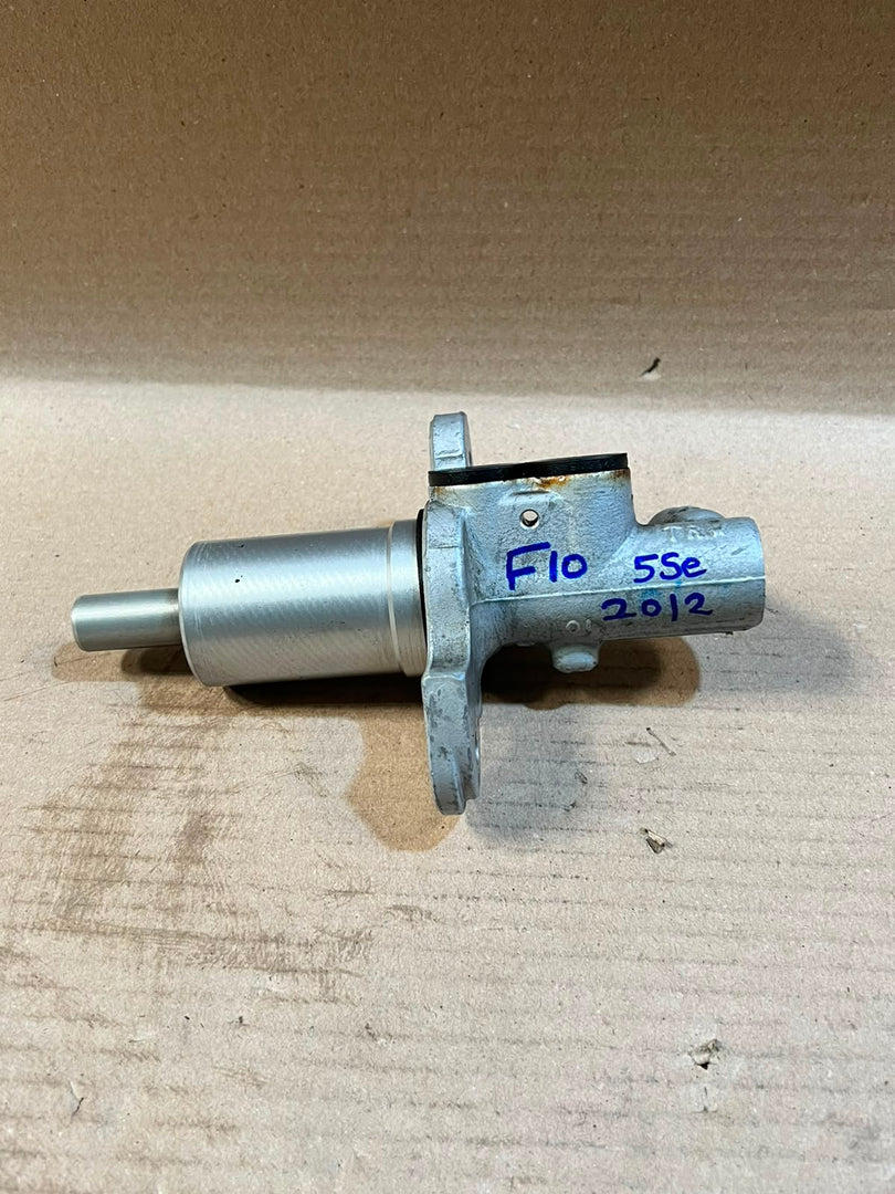 2012 BMW 5 Series F10 520d 528i 535i 550i Brake Master Cylinder Used Genuine OEM