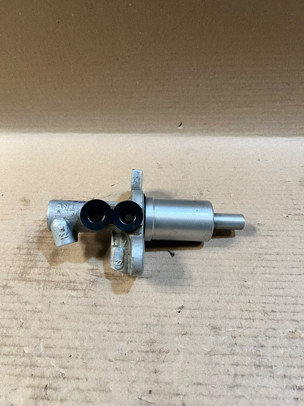 2012 BMW 5 Series F10 520d 528i 535i 550i Brake Master Cylinder Used Genuine OEM