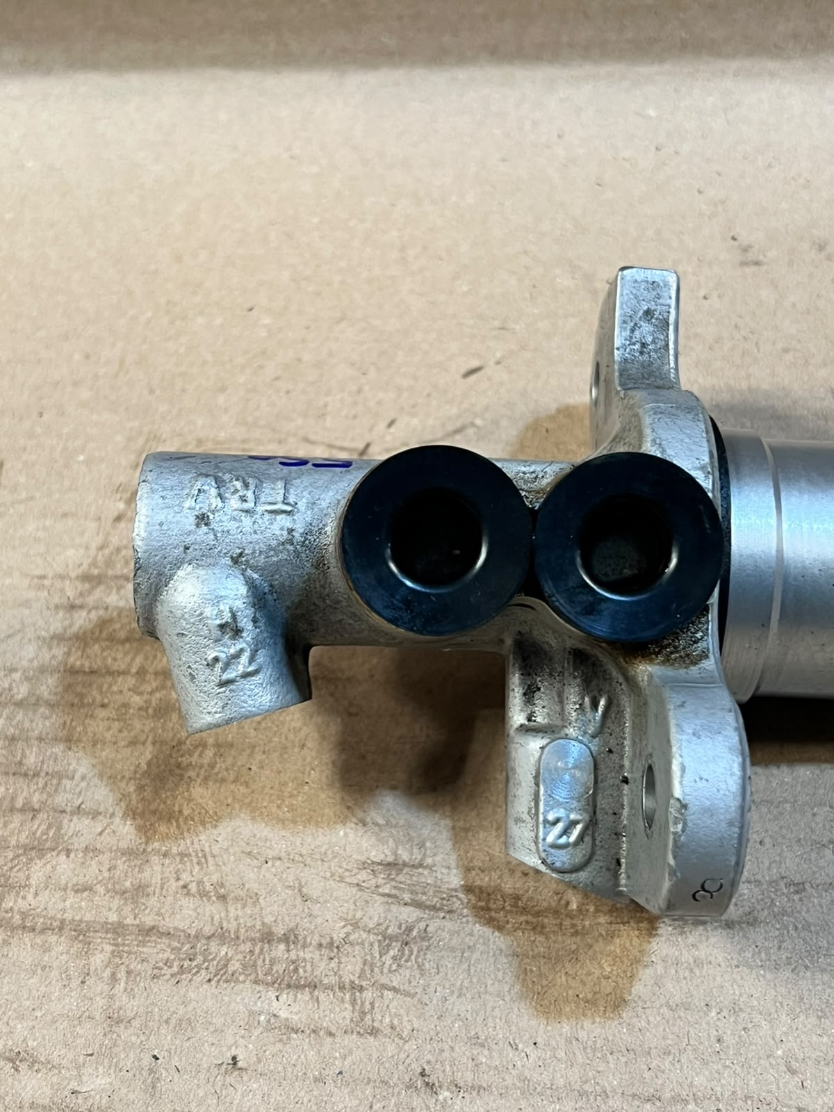2012 BMW 5 Series F10 520d 528i 535i 550i Brake Master Cylinder Used Genuine OEM