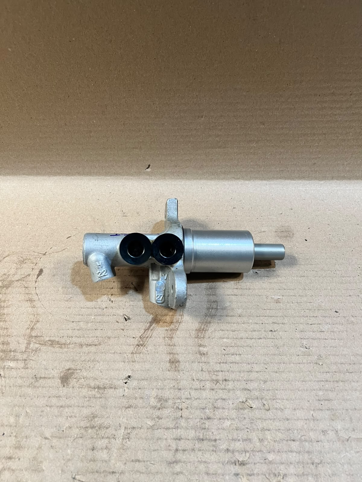 2012 BMW 5 Series GT F07 Brake Master Cylinder Used Genuine OEM