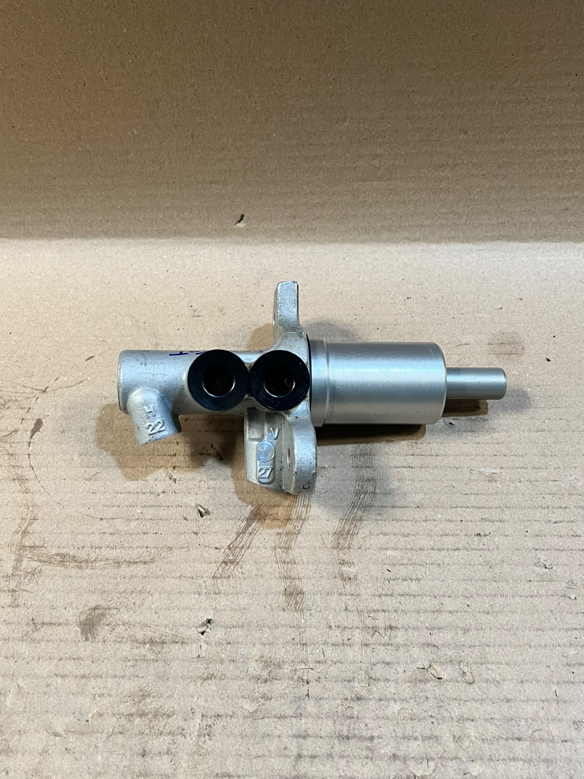 2012 BMW 5 Series GT F07 Brake Master Cylinder Used Genuine OEM