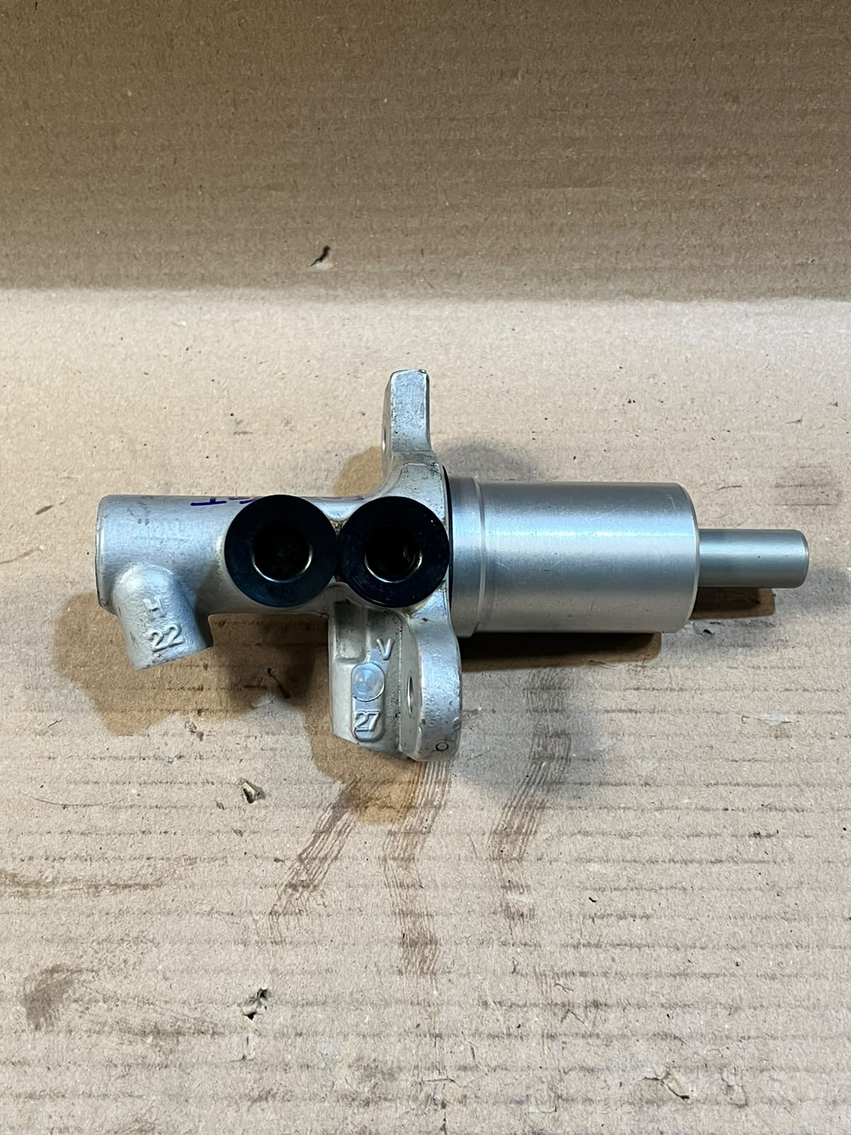 2012 BMW 5 Series GT F07 Brake Master Cylinder Used Genuine OEM
