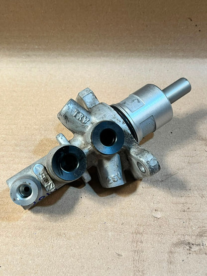 2010 BMW X1 E84 Brake Master Cylinder Used Genuine OEM