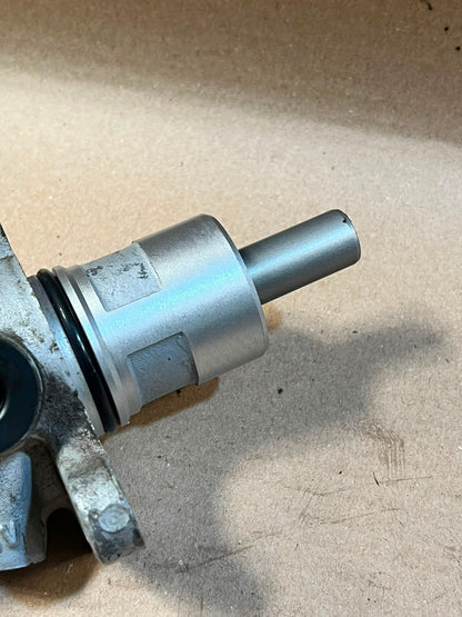 2010 BMW X1 E84 Brake Master Cylinder Used Genuine OEM