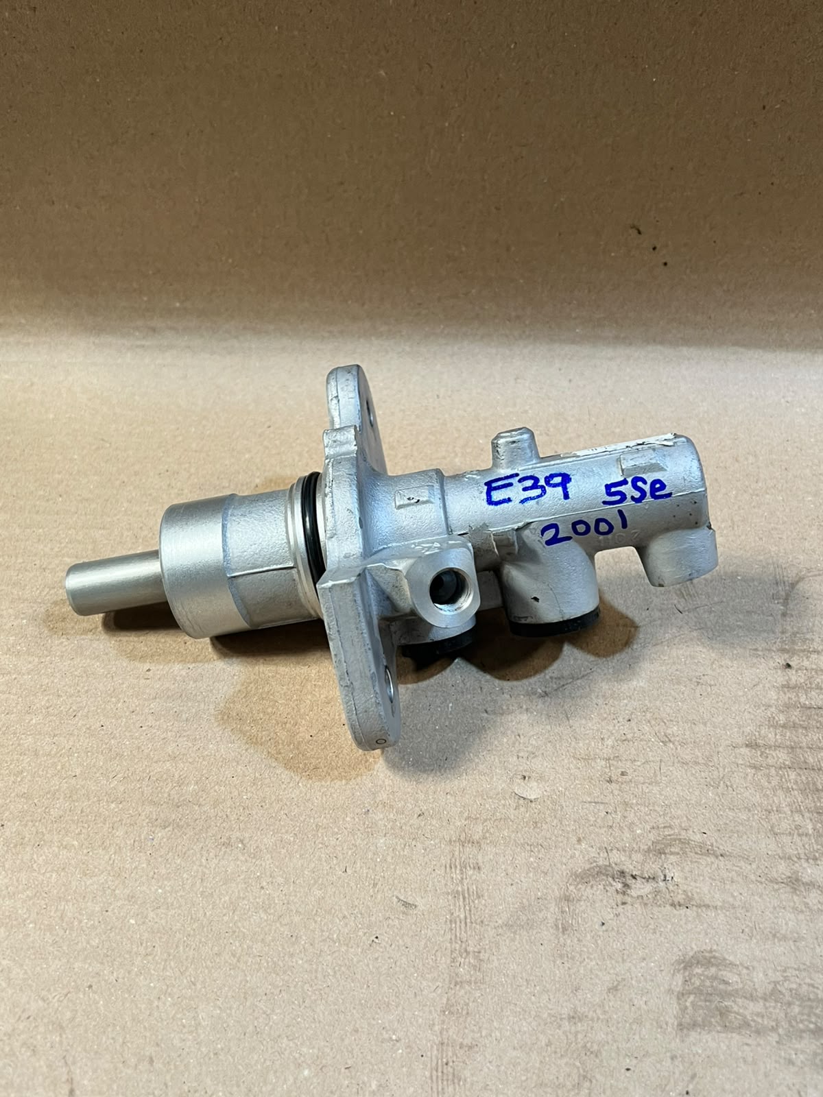 2001 BMW 5 Series E39 Brake Master Cylinder Used Genuine OEM