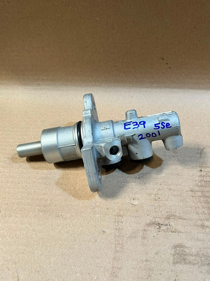 2001 BMW 5 Series E39 Brake Master Cylinder Used Genuine OEM