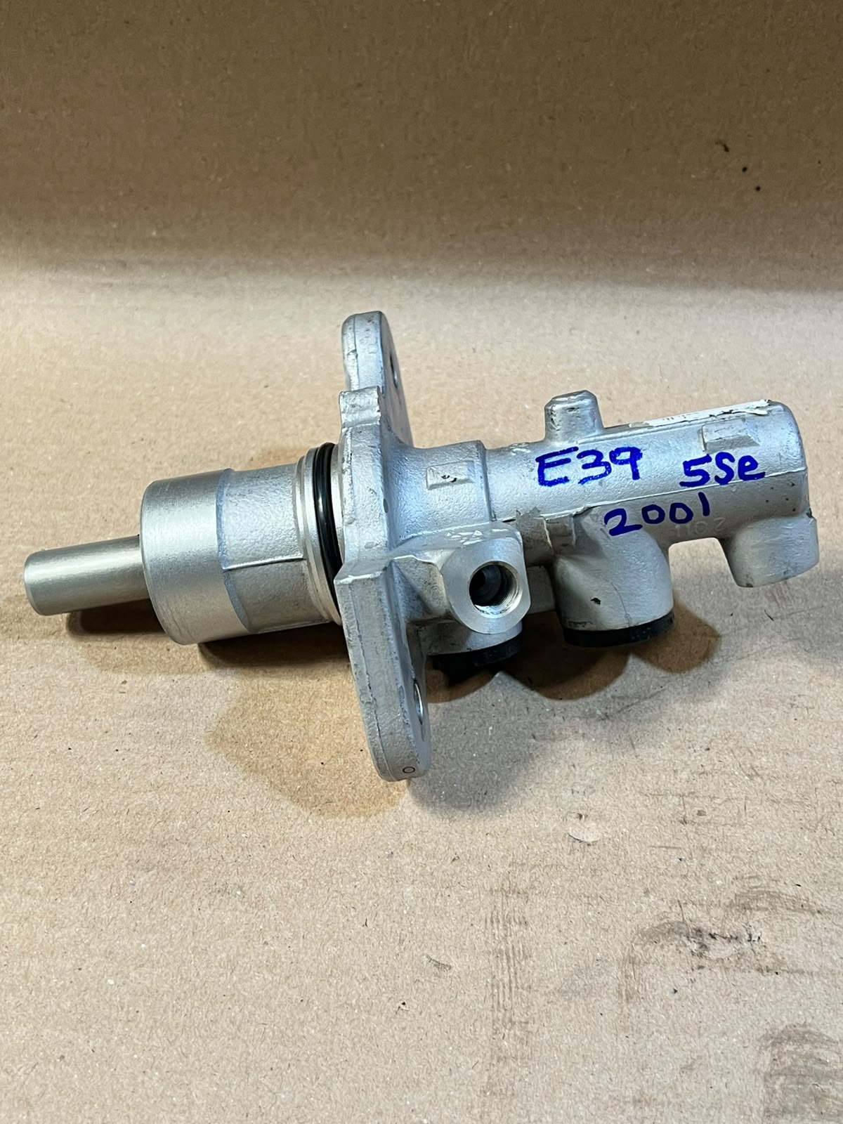 2001 BMW 5 Series E39 Brake Master Cylinder Used Genuine OEM