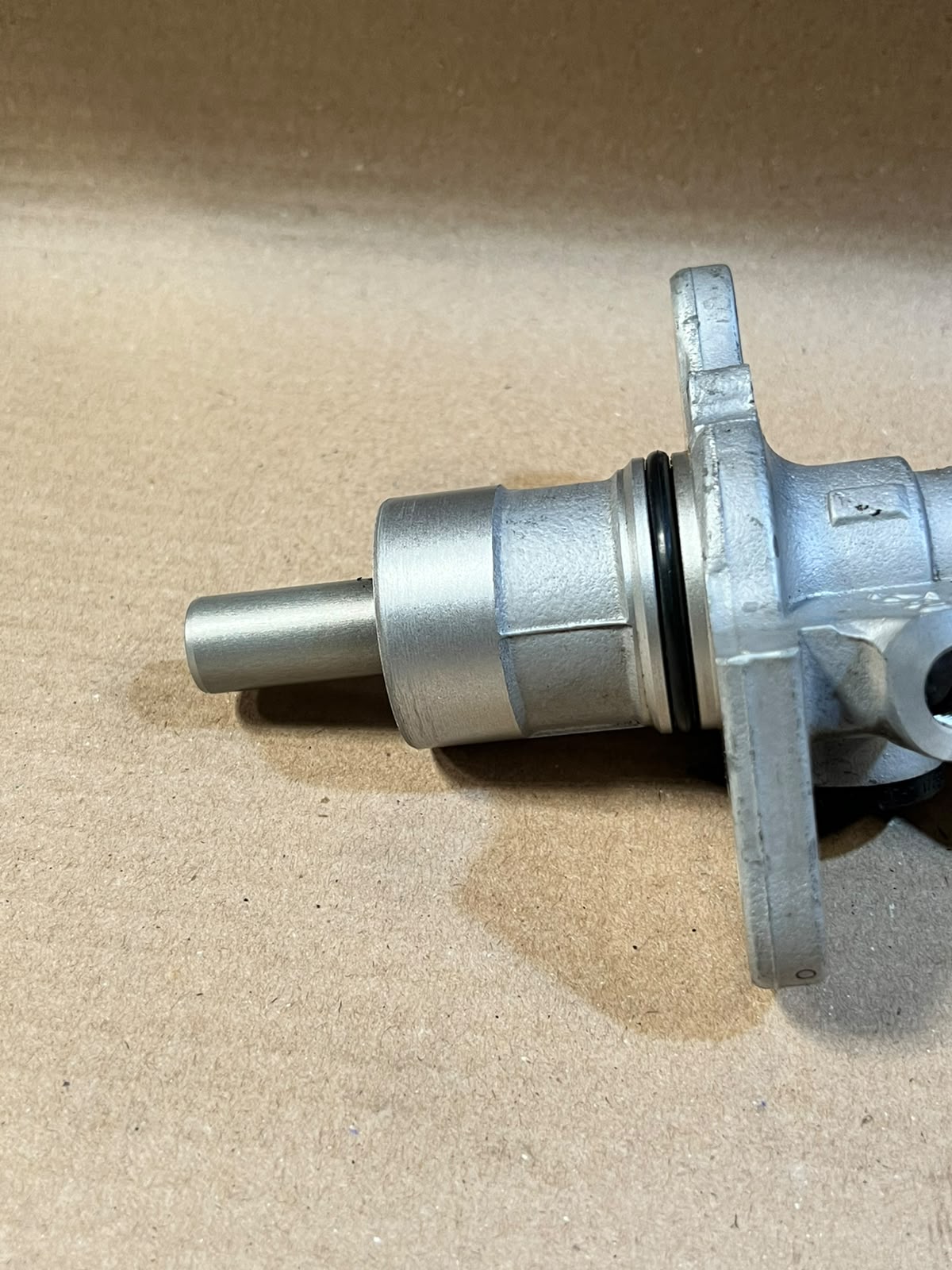 2001 BMW 5 Series E39 Brake Master Cylinder Used Genuine OEM