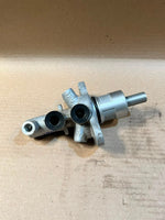 Load image into Gallery viewer, 2001 BMW 5 Series E39 Brake Master Cylinder Used Genuine OEM