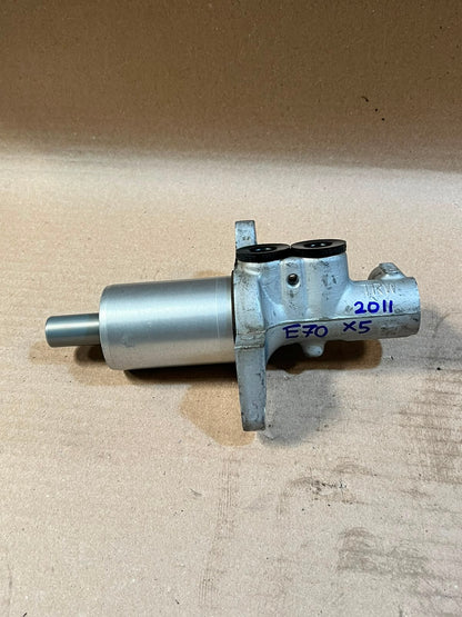 2011 BMW X5 E70 Brake Master Cylinder Used Genuine OEM