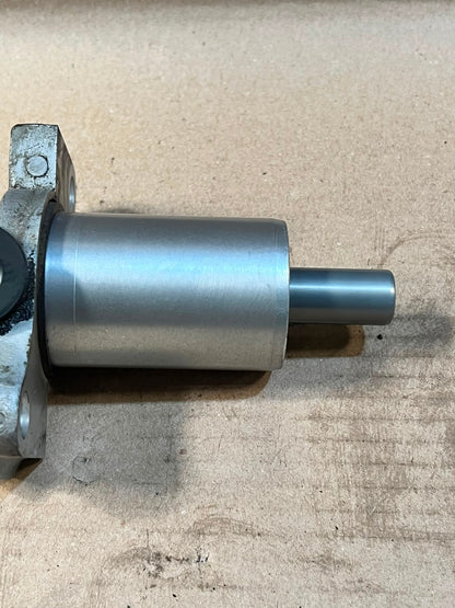 2011 BMW X5 E70 Brake Master Cylinder Used Genuine OEM