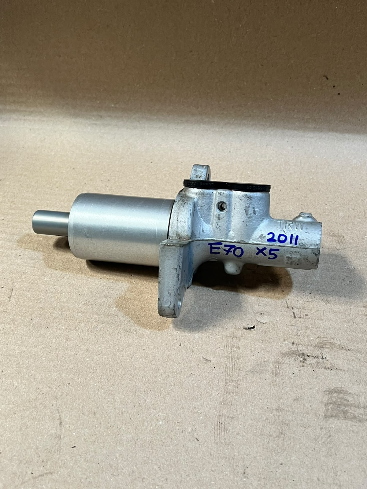 2011 BMW X5 E70 Brake Master Cylinder Used Genuine OEM