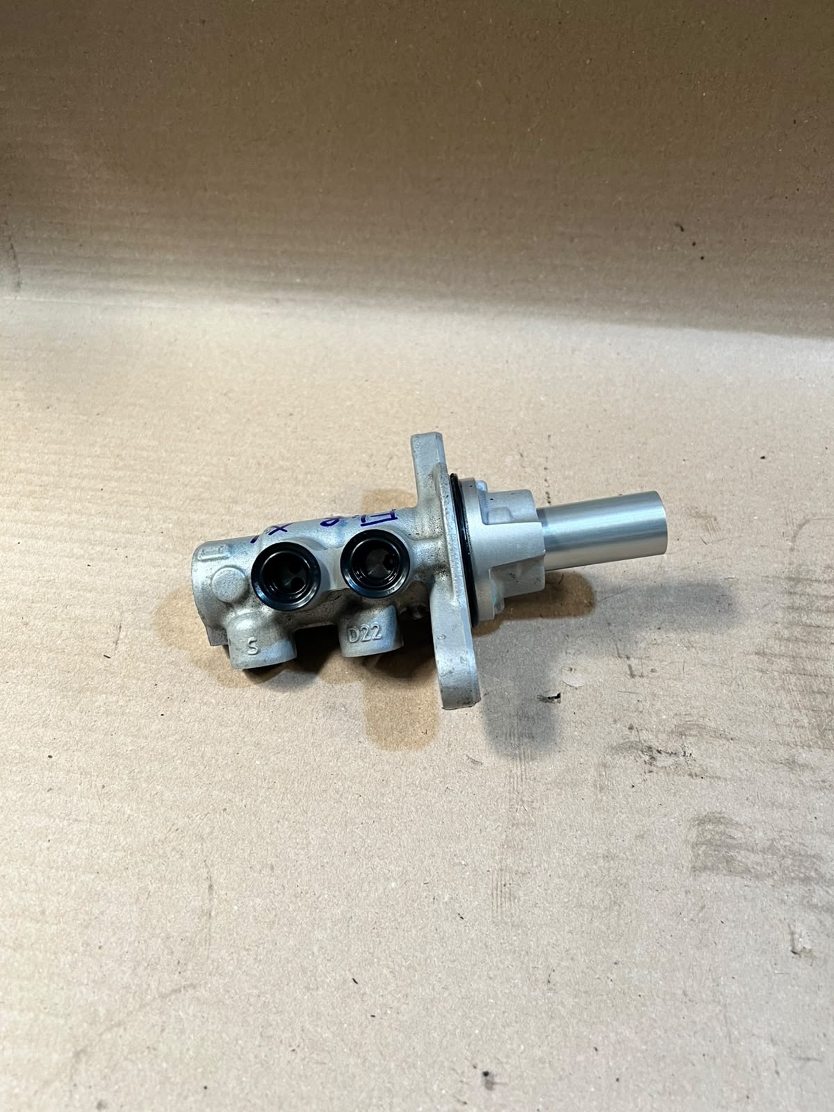 2017 BMW X1 F48 Brake Master Cylinder Used Genuine OEM
