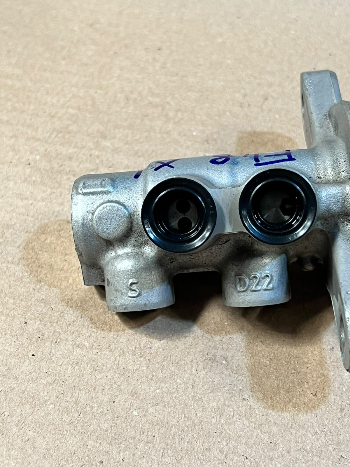 2017 BMW X1 F48 Brake Master Cylinder Used Genuine OEM