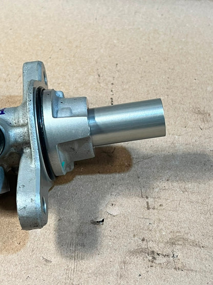 2017 BMW X1 F48 Brake Master Cylinder Used Genuine OEM