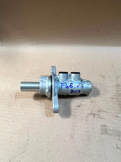 2017 BMW X1 F48 Brake Master Cylinder Used Genuine OEM