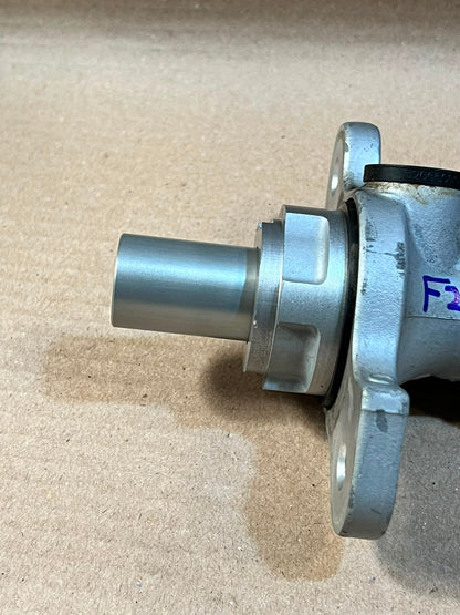 2014 BMW X3 F25 Brake Master Cylinder Used Genuine OEM