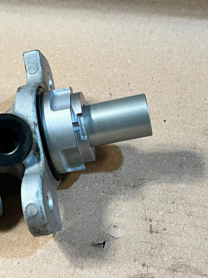 2014 BMW X3 F25 Brake Master Cylinder Used Genuine OEM
