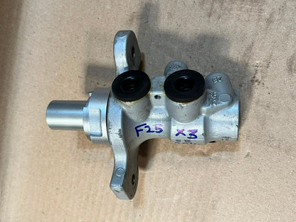 2014 BMW X3 F25 Brake Master Cylinder Used Genuine OEM