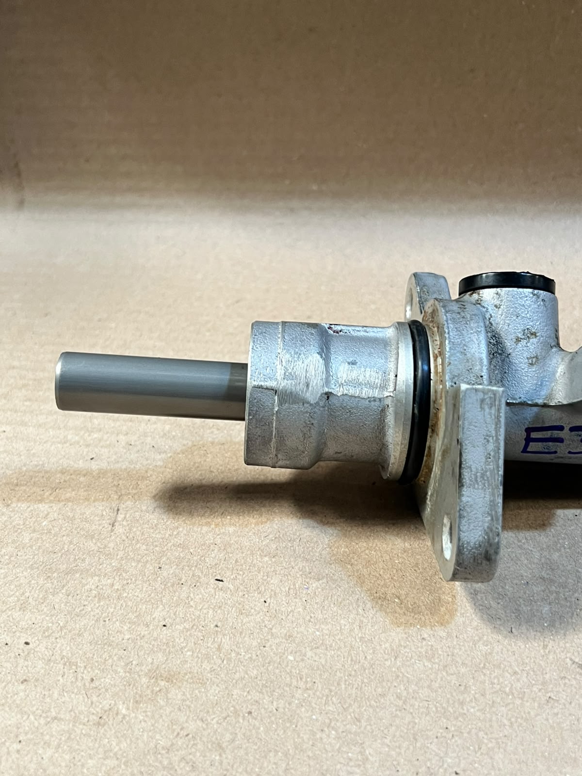 2000 BMW 7 Series E38 Brake Master Cylinder Used Genuine OEM