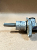 Load image into Gallery viewer, 2000 BMW 7 Series E38 Brake Master Cylinder Used Genuine OEM