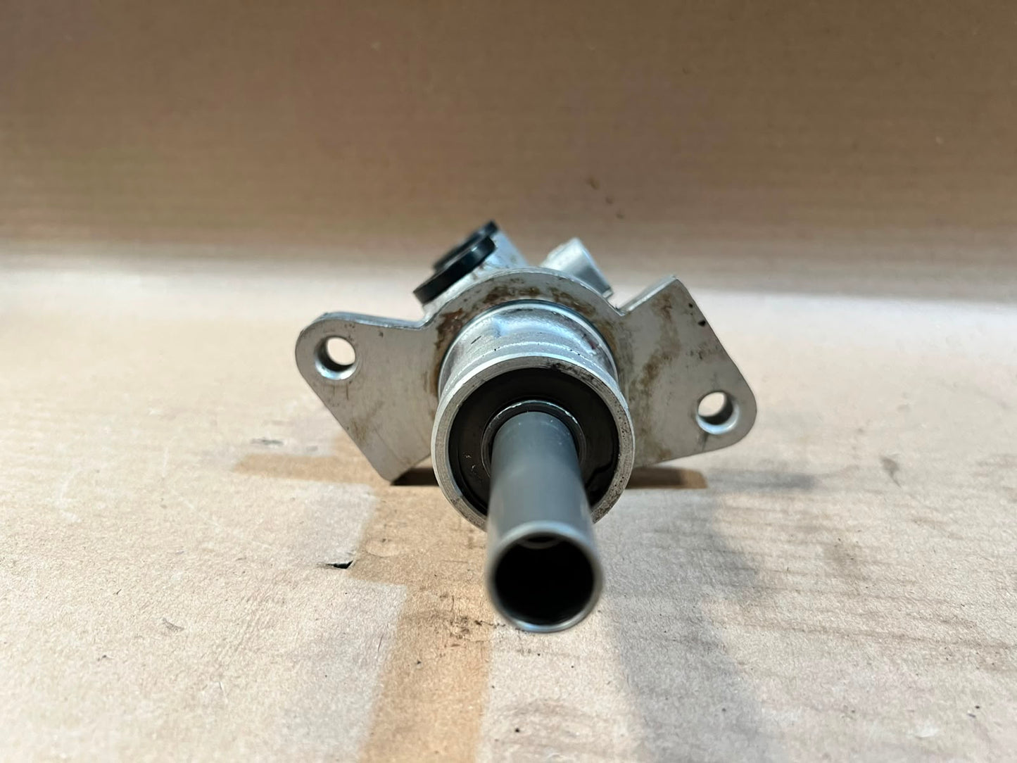 2000 BMW 7 Series E38 Brake Master Cylinder Used Genuine OEM