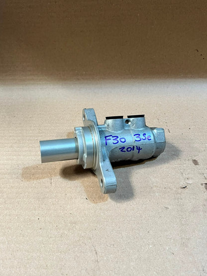 2014 BMW 3 Series F30 Brake Master Cylinder Used Genuine OEM