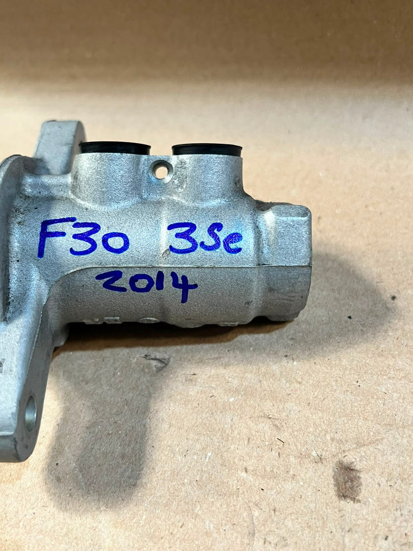 2014 BMW 3 Series F30 Brake Master Cylinder Used Genuine OEM