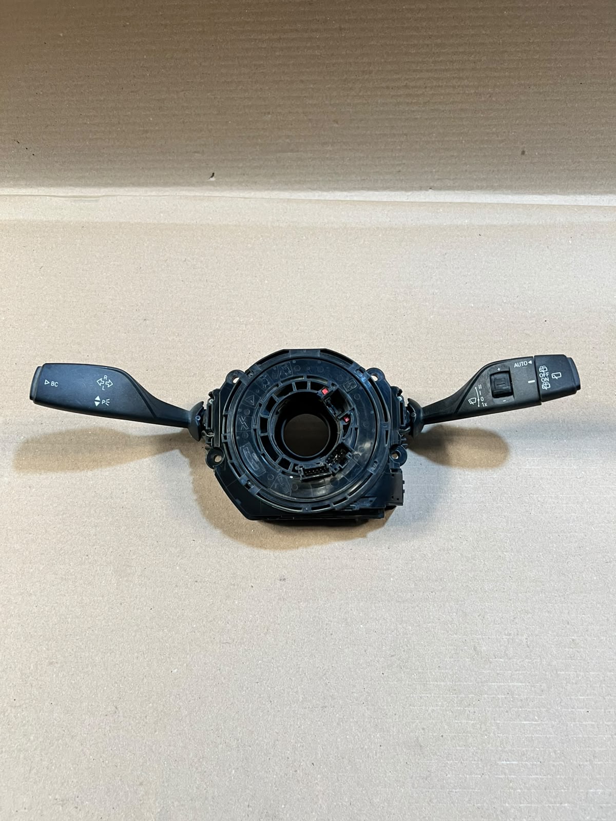 BMW F45 F46 F48 F15 F85 Steering Column Wiper Turn Signal Stalk 9305954 OEM