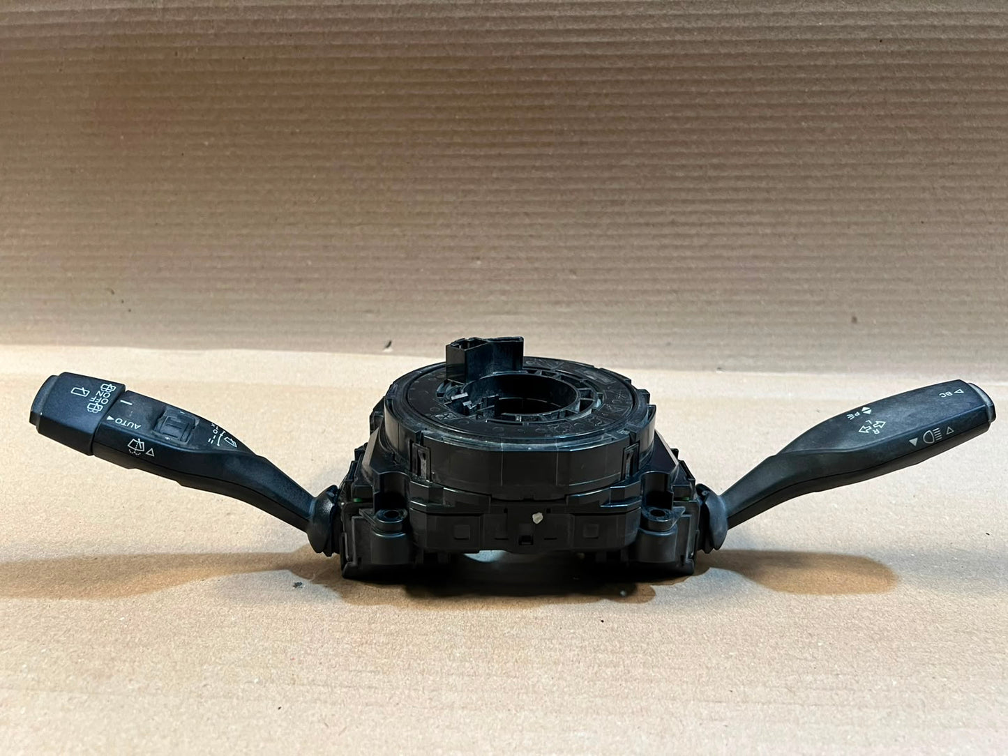 BMW F45 F46 F48 F15 F85 Steering Column Wiper Turn Signal Stalk 9305954 OEM