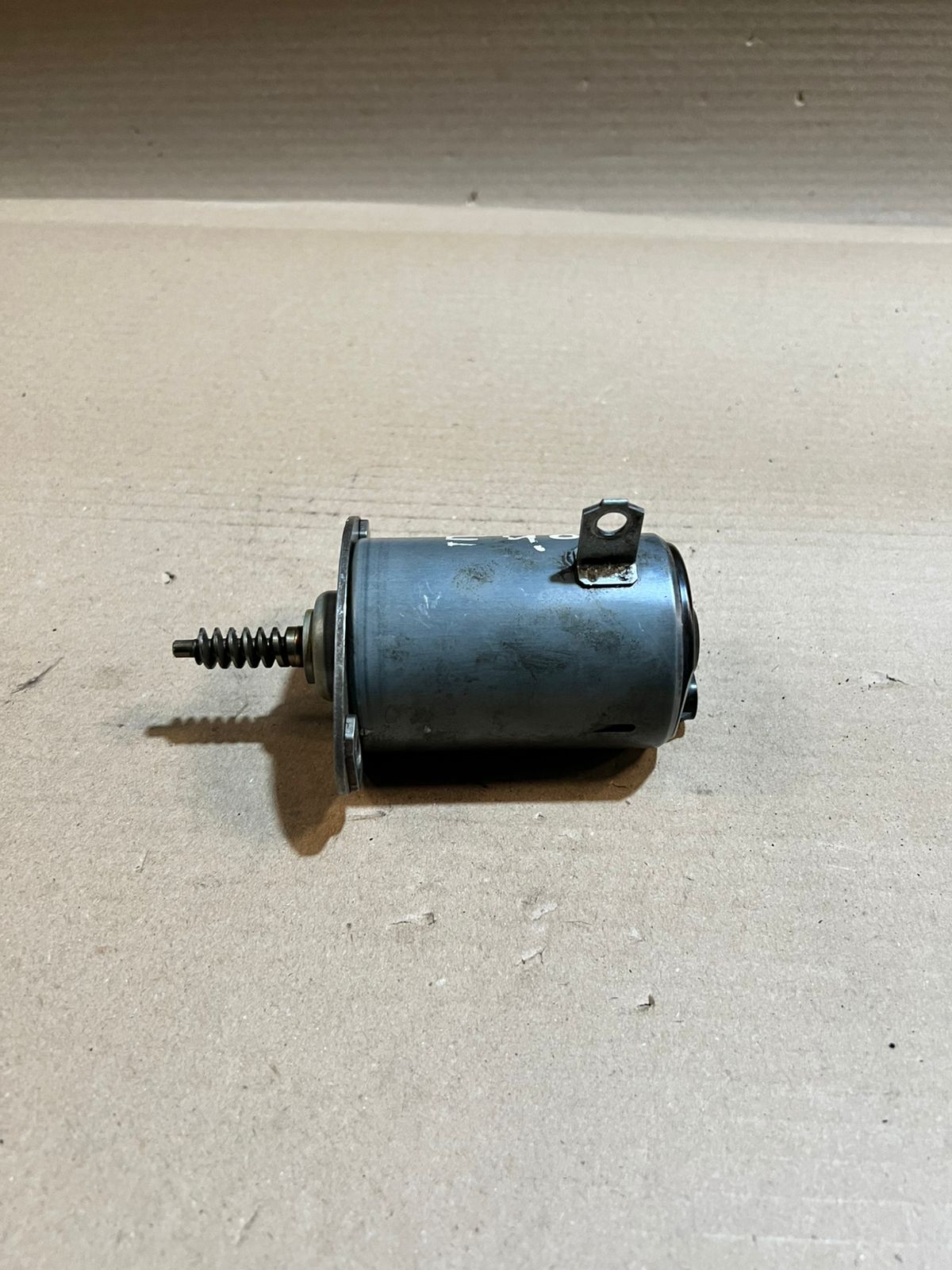 BMW N51 N52 Valvetronic Eccentric Shaft Actuator Motor 7548388 1137 7548388 OEM