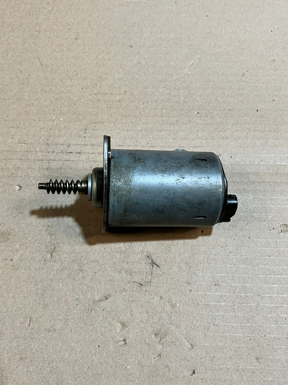 BMW N51 N52 Valvetronic Eccentric Shaft Actuator Motor 7548388 1137 7548388 OEM