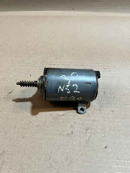 BMW N51 N52 Valvetronic Eccentric Shaft Actuator Motor 7548388 1137 7548388 OEM