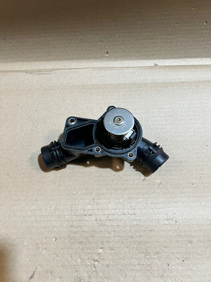 BMW M54B30 3.0L Engine Thermostat Housing Assembly Used Genuine OEM