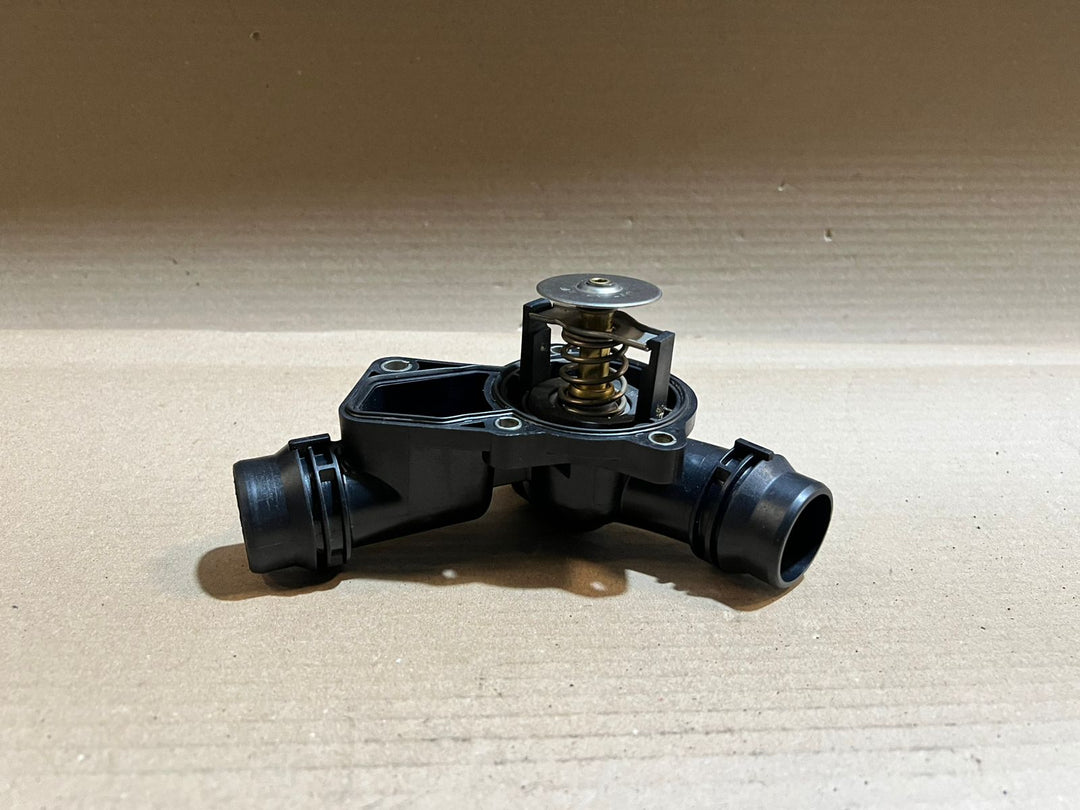 BMW M54B30 3.0L Engine Thermostat Housing Assembly Used Genuine OEM