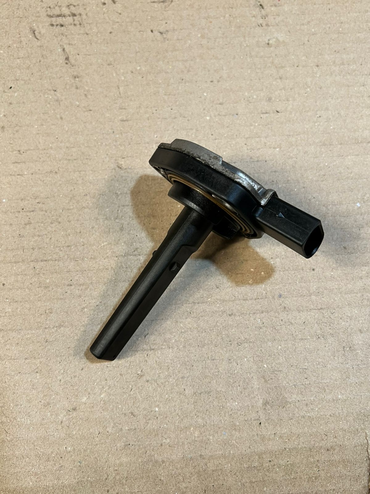 BMW E38 E39 E46 E53 E60 E61 E81 E82 E87 Oil Level Sensor 7508003 OEM
