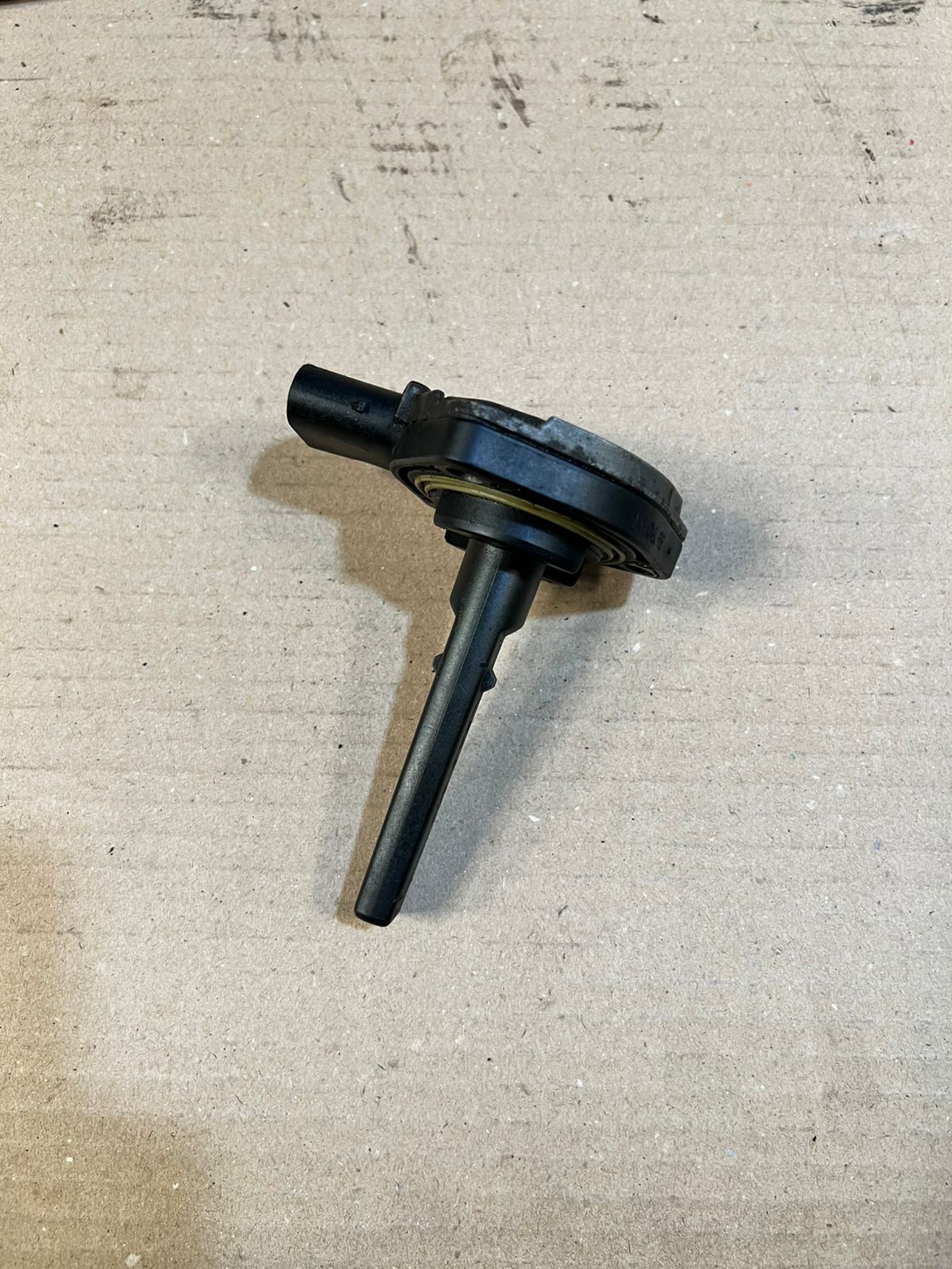 1999-2000 BMW 328i E46 Engine Oil Level Sensor 1433596 12617508003 OEM