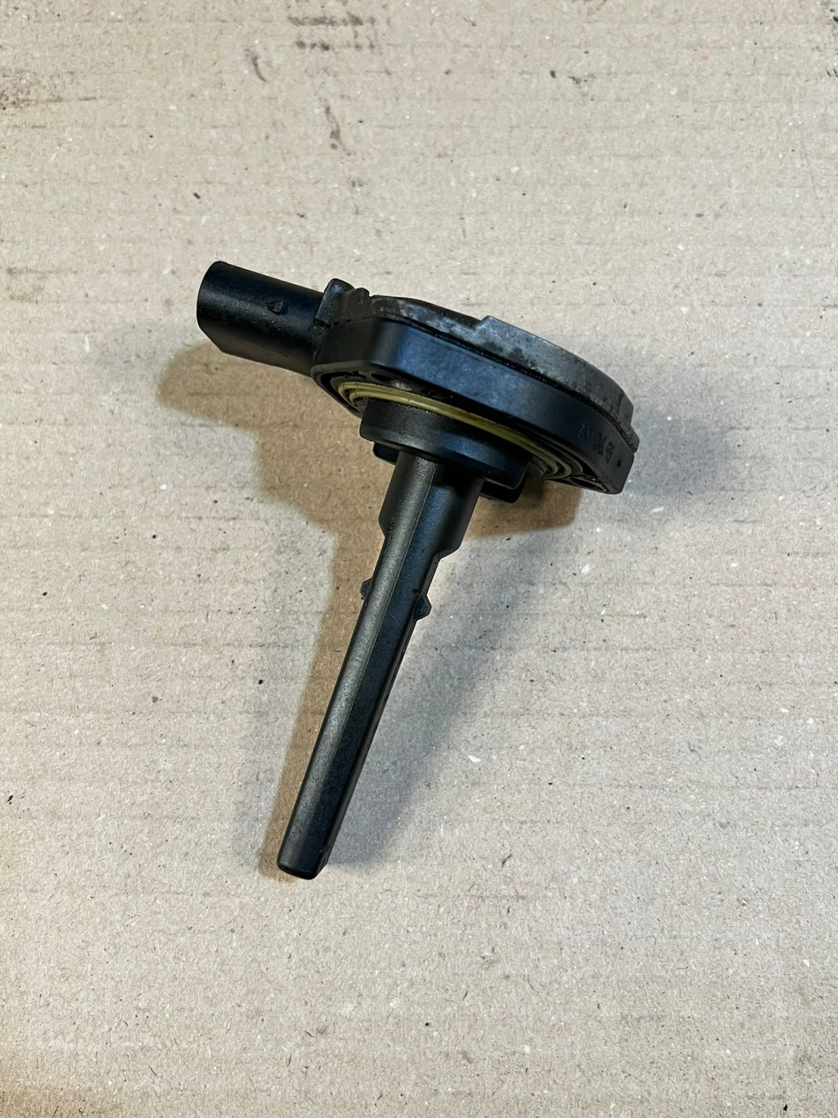1999-2000 BMW 328i E46 Engine Oil Level Sensor 1433596 12617508003 OEM